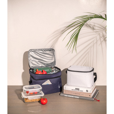 CANCUN. Saco térmico em poliéster reciclado 600D, com alça em webbing ajustável 7 L